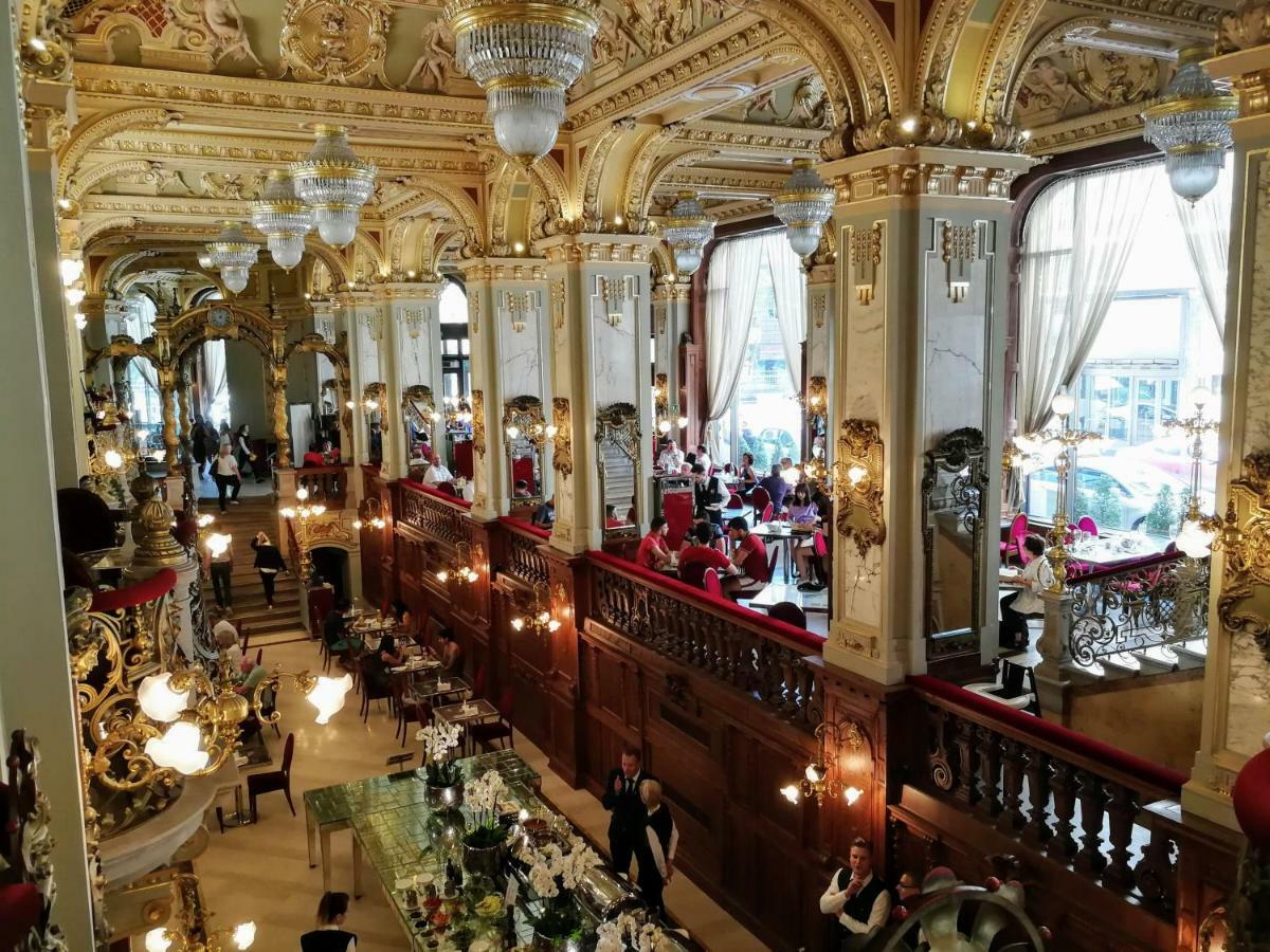 New York Palace View Apartment Budapest Exteriör bild